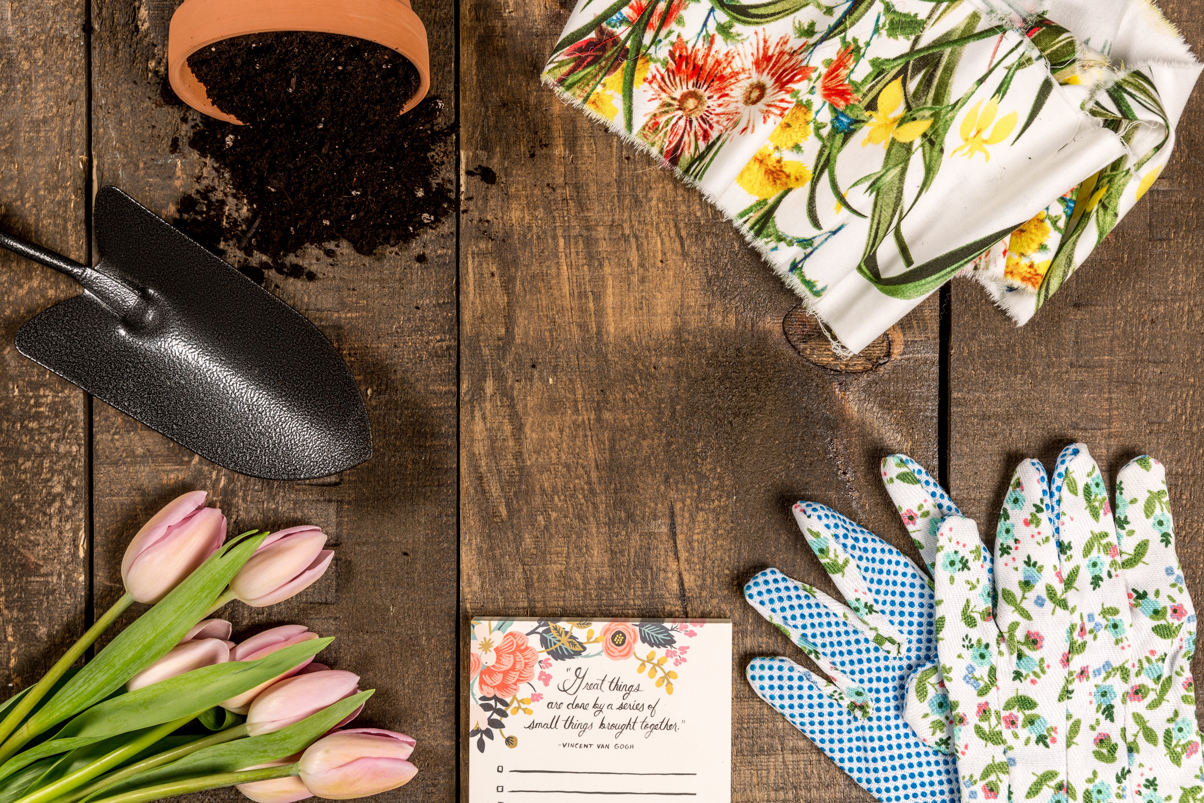 spring-and-garden-theme-flat-lay.jpg